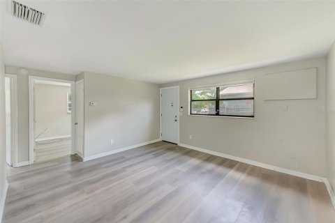 Duplex à vendre à Tampa, Floride: 2 chambres, 120.4 m2 № 1837091 - photo 10