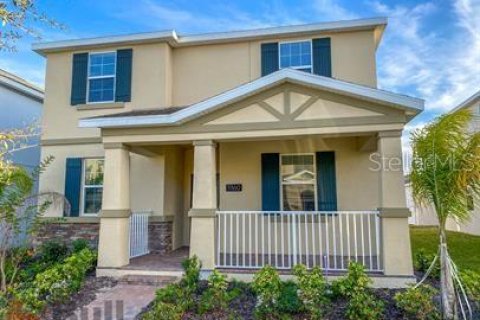 House in Orlando, Florida 5 bedrooms, 228.63 sq.m. № 1853900 - photo 1