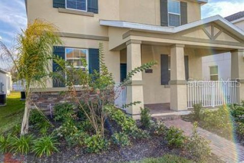 House in Orlando, Florida 5 bedrooms, 228.63 sq.m. № 1853900 - photo 3