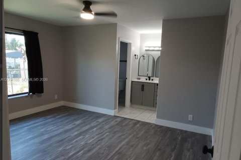 House in Fort Lauderdale, Florida 3 bedrooms, 110.93 sq.m. № 2068537 - photo 6
