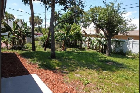 House in Fort Lauderdale, Florida 3 bedrooms, 110.93 sq.m. № 2068537 - photo 11