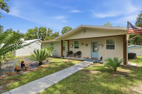 House in Dunnellon, Florida 3 bedrooms, 154.96 sq.m. № 2201199