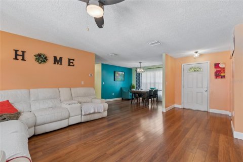 House in Oldsmar, Florida 3 bedrooms, 129.6 sq.m. № 2200195 - photo 10