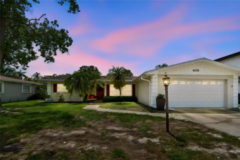 House in Oldsmar, Florida 3 bedrooms, 129.6 sq.m. № 2200195