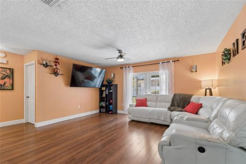 House in Oldsmar, Florida 3 bedrooms, 129.6 sq.m. № 2200195 - photo 12