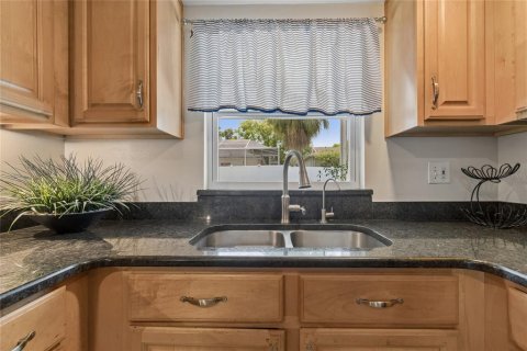House in Oldsmar, Florida 3 bedrooms, 129.6 sq.m. № 2200195 - photo 20