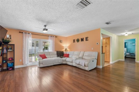 House in Oldsmar, Florida 3 bedrooms, 129.6 sq.m. № 2200195 - photo 13