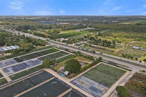 House in Homestead, Florida 4 bedrooms, 144 sq.m. № 2041117 - photo 15