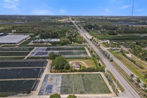 House in Homestead, Florida 4 bedrooms, 144 sq.m. № 2041117 - photo 16