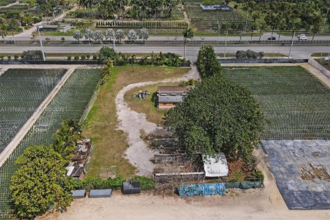 House in Homestead, Florida 4 bedrooms, 144 sq.m. № 2041117 - photo 7