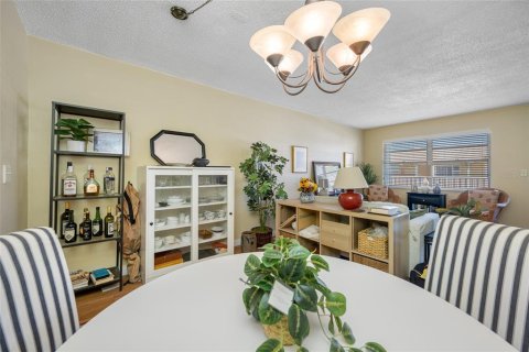 Condominio en venta en Saint Petersburg, Florida, 2 dormitorios, 93.83 m2 № 2093823 - foto 10