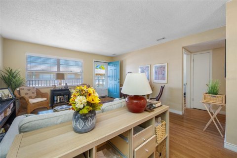 Condominio en venta en Saint Petersburg, Florida, 2 dormitorios, 93.83 m2 № 2093823 - foto 4