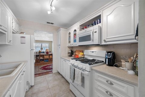 Condominio en venta en Saint Petersburg, Florida, 2 dormitorios, 93.83 m2 № 2093823 - foto 14