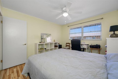 Condominio en venta en Saint Petersburg, Florida, 2 dormitorios, 93.83 m2 № 2093823 - foto 28