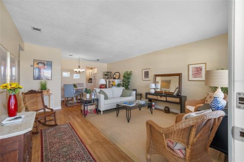 Condominio en venta en Saint Petersburg, Florida, 2 dormitorios, 93.83 m2 № 2093823 - foto 5