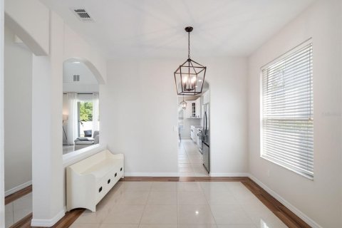 House in Orlando, Florida 5 bedrooms, 254.46 sq.m. № 1757569 - photo 5