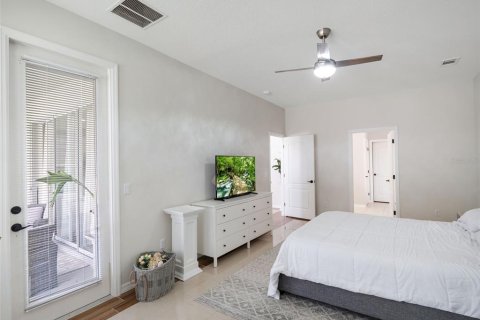 House in Orlando, Florida 5 bedrooms, 254.46 sq.m. № 1757569 - photo 27