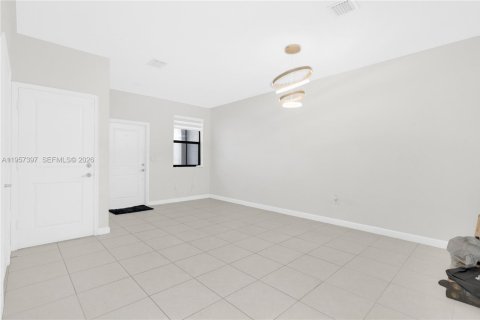 Townhouse in Homestead, Florida 3 bedrooms, 123.65 sq.m. № 2011430 - photo 14