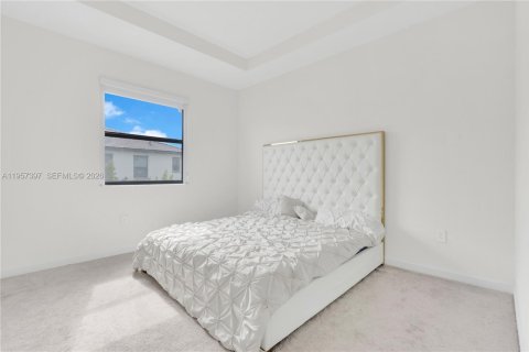 Townhouse in Homestead, Florida 3 bedrooms, 123.65 sq.m. № 2011430 - photo 6