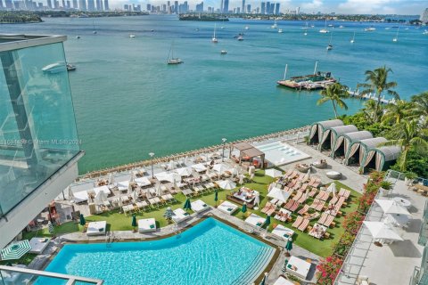 Condo in Miami Beach, Florida  № 1953638 - photo 7