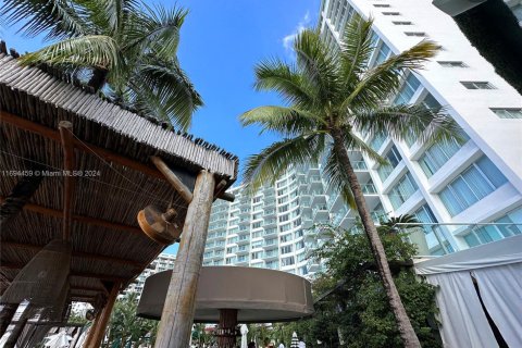 Condo in Miami Beach, Florida  № 1953638 - photo 24
