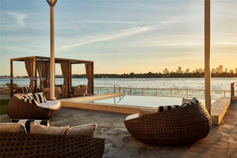 Condo in Miami Beach, Florida  № 1953638 - photo 29