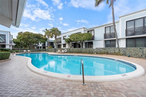Condo in Fort Lauderdale, Florida, 3 bedrooms  № 1855158 - photo 30