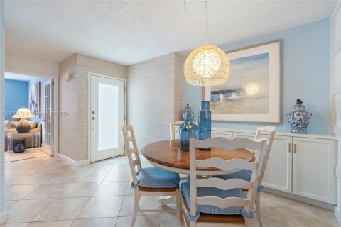 Condo in Fort Lauderdale, Florida, 3 bedrooms  № 1855158 - photo 12