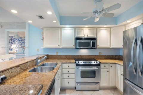 Condo in Fort Lauderdale, Florida, 3 bedrooms  № 1855158 - photo 9