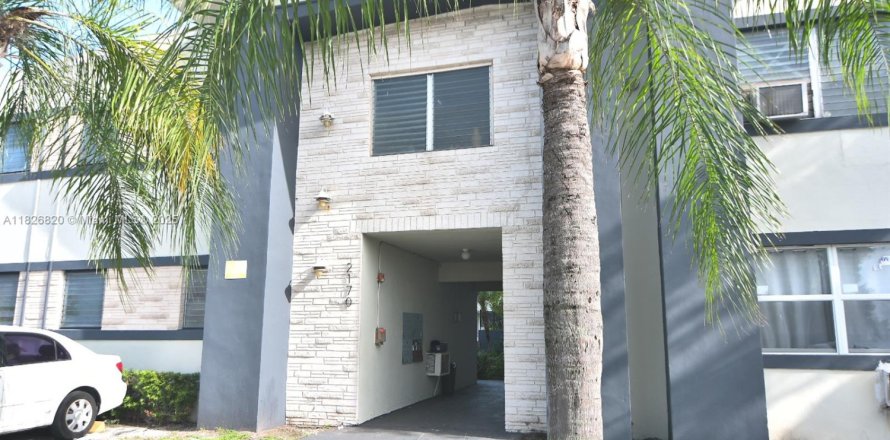 Apartment in Miami, Florida 1 bedroom, 37.16 sq.m. № 1797100