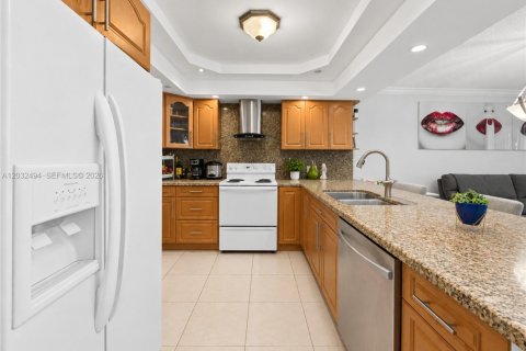 Condominio en venta en Miami Beach, Florida, 1 dormitorio, 76.55 m2 № 2243359 - foto 5