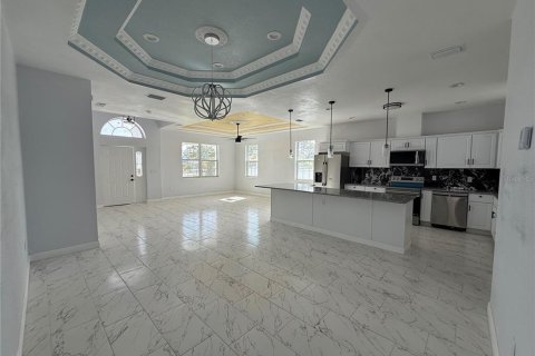 House in Saint Petersburg, Florida 3 bedrooms, 142.23 sq.m. № 1589982 - photo 14