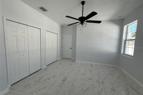House in Saint Petersburg, Florida 3 bedrooms, 142.23 sq.m. № 1589982 - photo 22