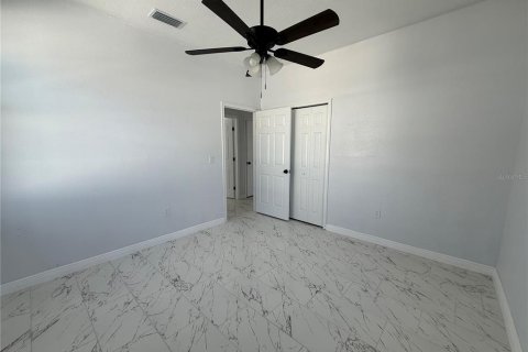 House in Saint Petersburg, Florida 3 bedrooms, 142.23 sq.m. № 1589982 - photo 24