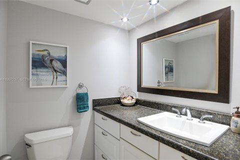 Condo in Lauderhill, Florida, 1 bedroom  № 2023370 - photo 10