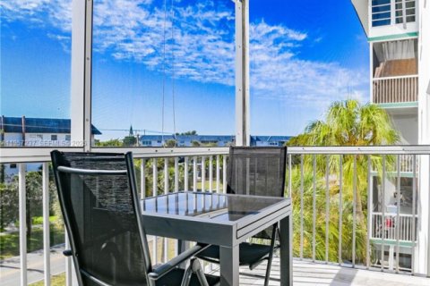 Condo in Lauderhill, Florida, 1 bedroom  № 2023370 - photo 20