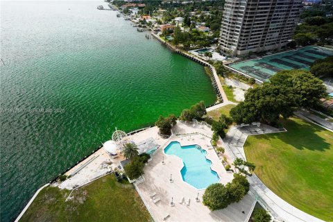 Condominio en venta en Miami, Florida, 2 dormitorios, 127.93 m2 № 2033168 - foto 13