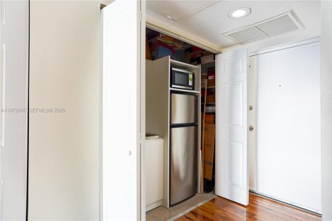 Condominio en venta en Miami, Florida, 2 dormitorios, 127.93 m2 № 2033168 - foto 19
