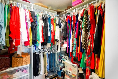 Condominio en venta en Miami, Florida, 2 dormitorios, 127.93 m2 № 2033168 - foto 17