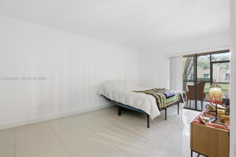 Condo in Weston, Florida, 2 bedrooms № 2076610 - photo 18