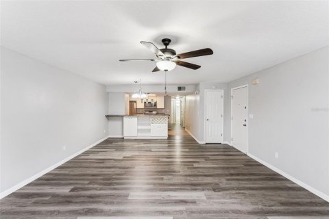 Condo in Kissimmee, Florida, 3 bedrooms  № 2109549 - photo 20