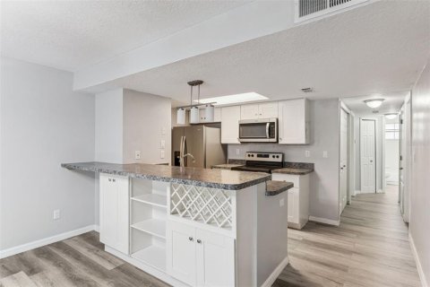 Condo in Kissimmee, Florida, 3 bedrooms  № 2109549 - photo 16