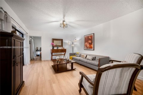 Adosado en venta en Davie, Florida, 3 dormitorios, 138.24 m2 № 2007358 - foto 7