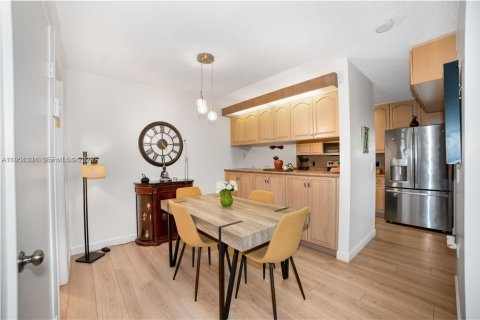 Таунхаус в Дейви, Флорида 3 спальни, 138.24м2 № 2007358