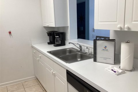 Condo in Kissimmee, Florida, 2 bedrooms  № 1772175 - photo 13