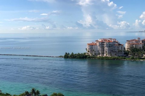 Condominio en venta en Miami Beach, Florida, 2 dormitorios, 96.8 m2 № 1994345 - foto 7