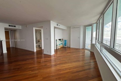 Condominio en venta en Miami Beach, Florida, 2 dormitorios, 96.8 m2 № 1994345 - foto 12