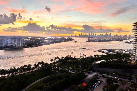 Condominio en venta en Miami Beach, Florida, 2 dormitorios, 96.8 m2 № 1994345 - foto 6