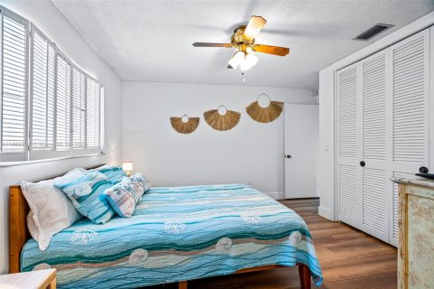 House in Marco Island, Florida 3 bedrooms, 194.63 sq.m. № 1890702 - photo 14