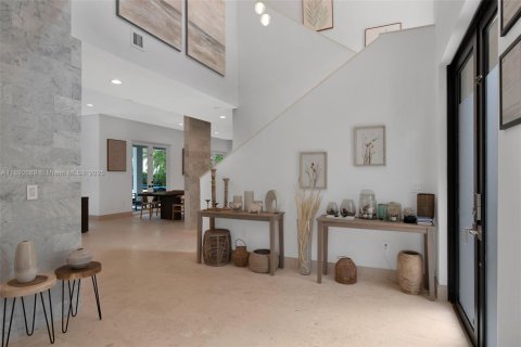 Villa ou maison à louer à Miami, Floride: 5 chambres, 290.6 m2 № 1946408 - photo 12